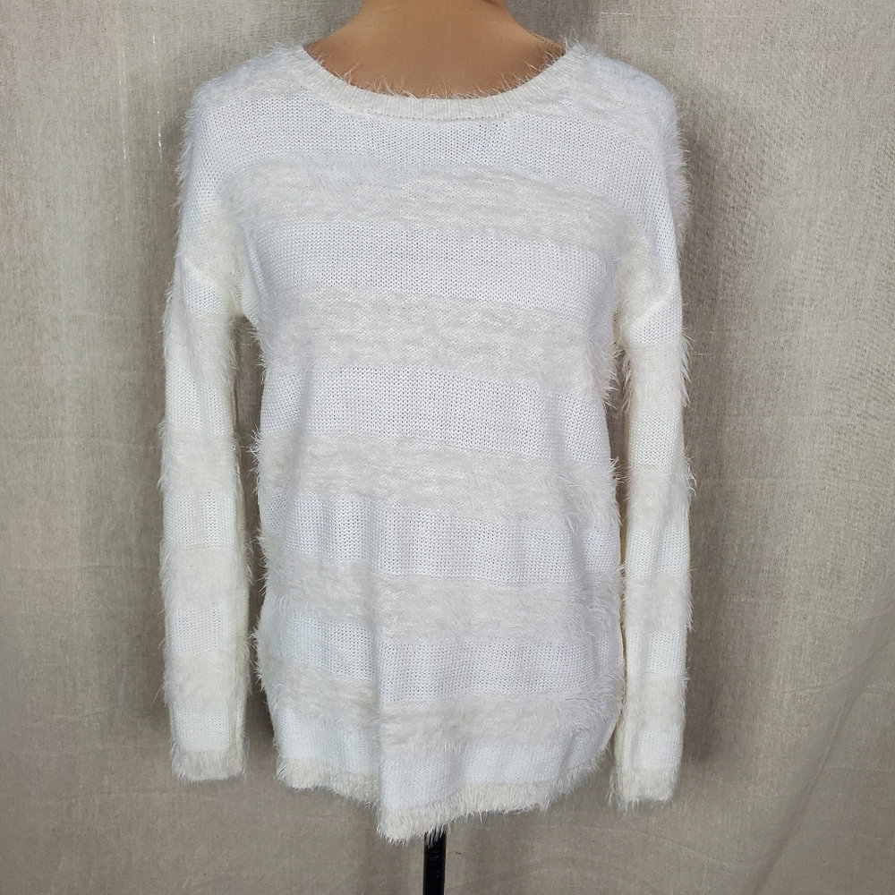 ♡ Josepeh A. Cream Long Sleeve Striped Eyelash Fur Sweater Size Medium